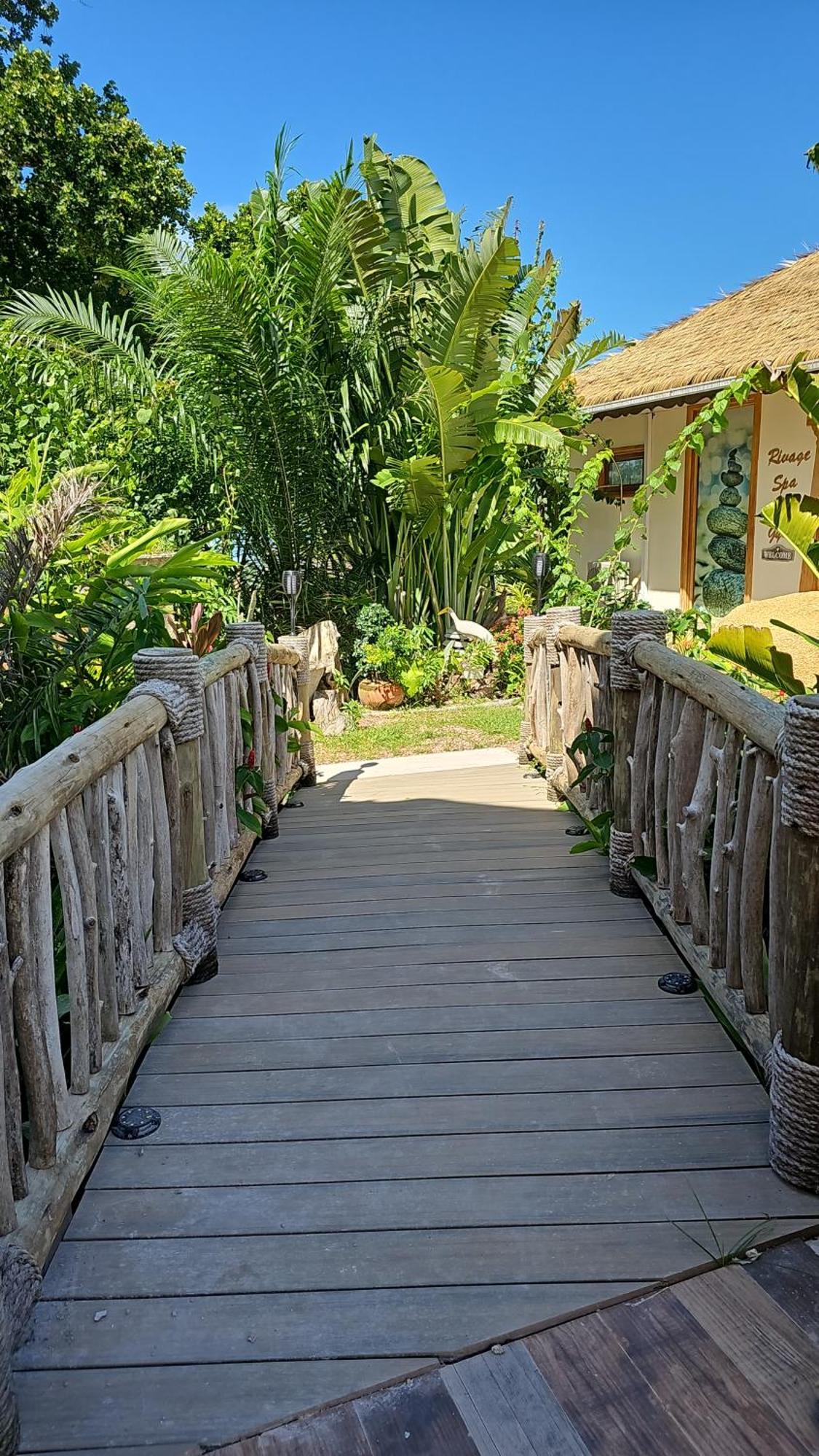 La Digue Luxury Beach & Spa 外观 照片
